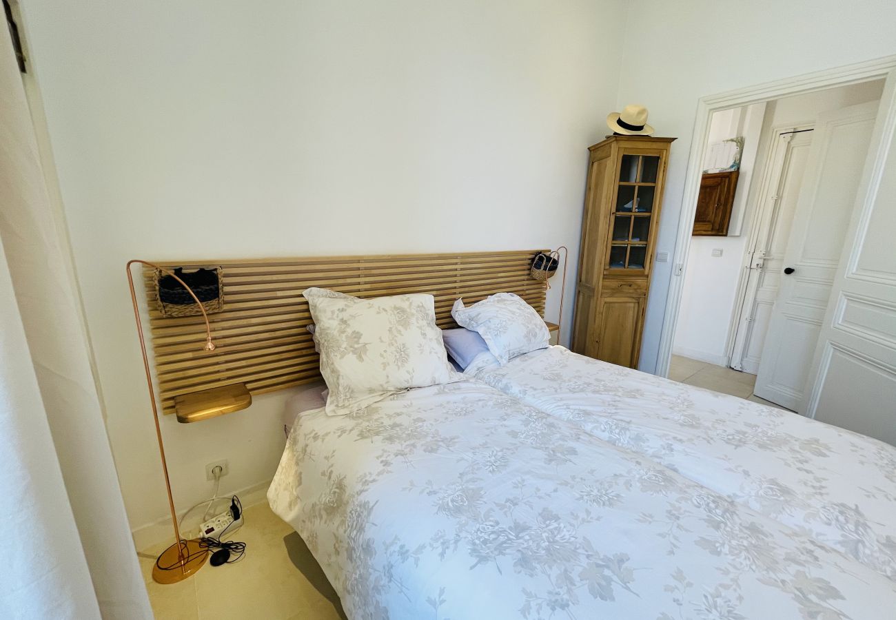 Apartment in Cannes - RIV592 Charmant logement à 3min de la croisette