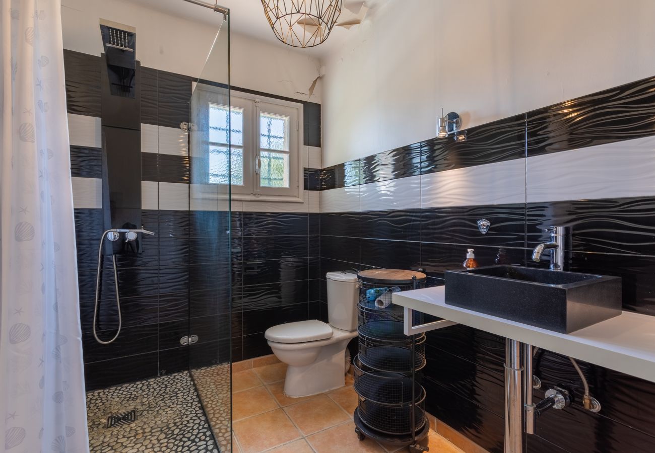 Villa in Mandelieu-la-Napoule - VILLA JUSTINE VI4239 By Riviera Holiday Homes