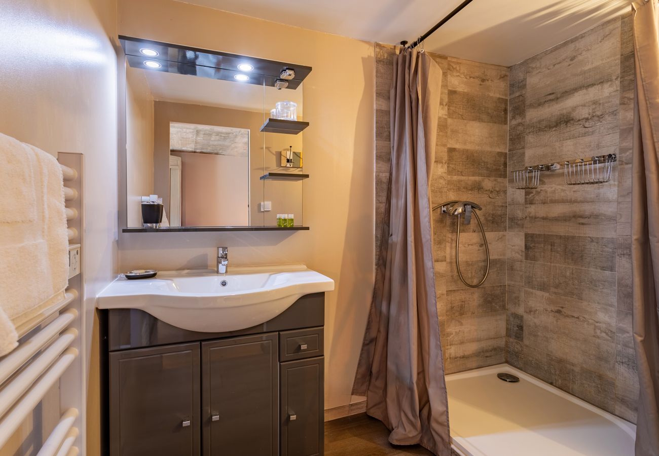 Villa in Mandelieu-la-Napoule - VILLA JUSTINE VI4239 By Riviera Holiday Homes