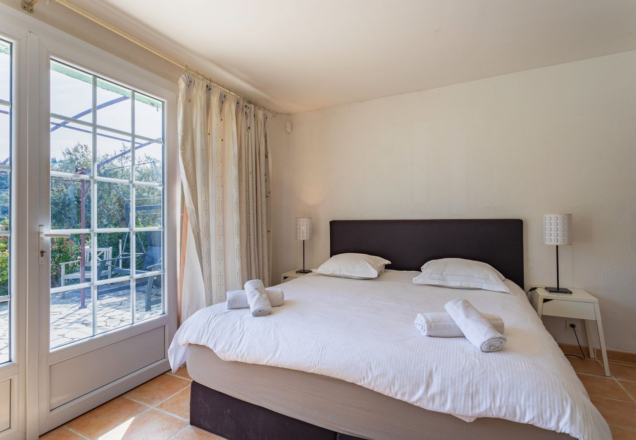 Villa in Mandelieu-la-Napoule - VILLA JUSTINE VI4239 By Riviera Holiday Homes