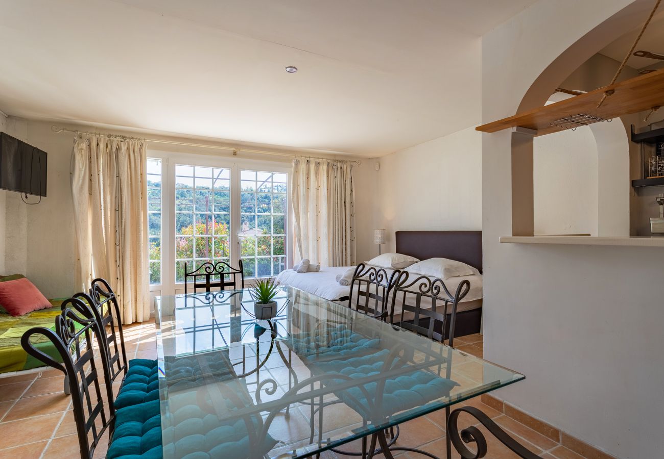 Villa in Mandelieu-la-Napoule - VILLA JUSTINE VI4239 By Riviera Holiday Homes