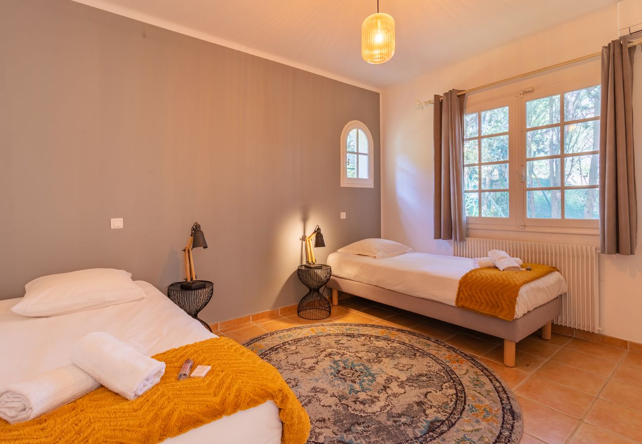 Villa in Mandelieu-la-Napoule - VILLA JUSTINE VI4239 By Riviera Holiday Homes