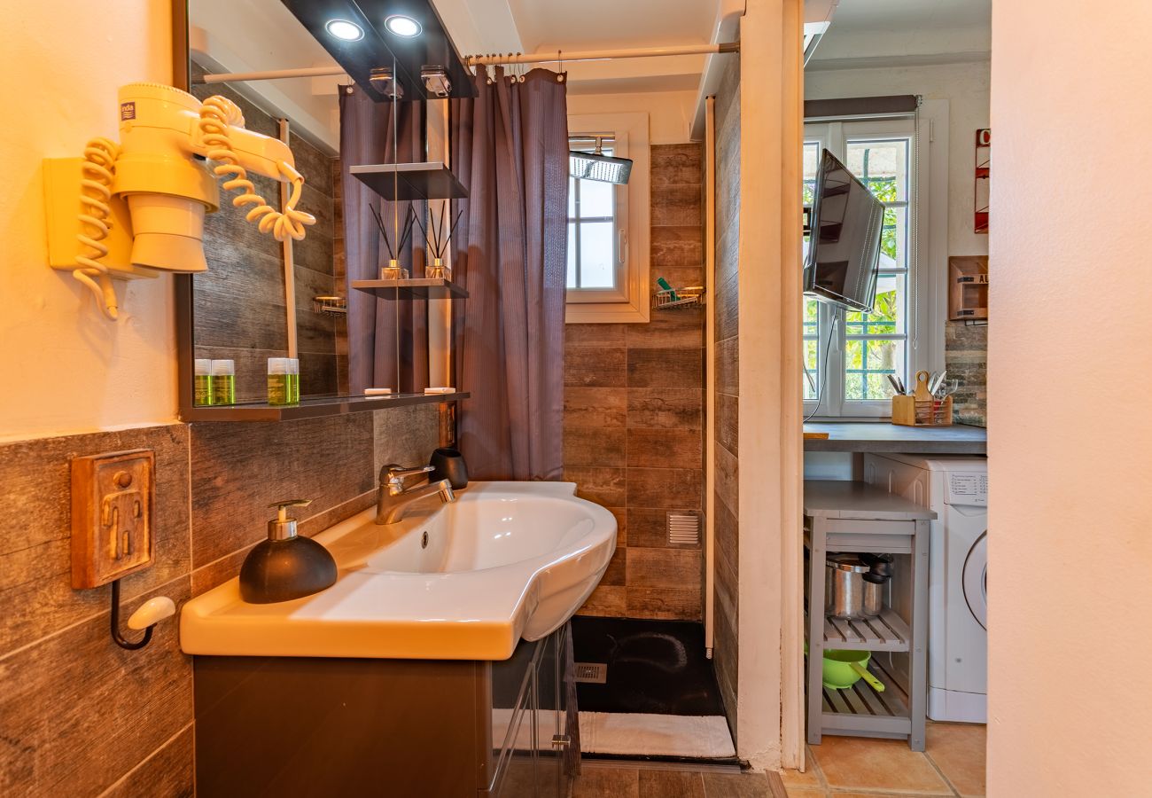 Villa in Mandelieu-la-Napoule - VILLA JUSTINE VI4239 By Riviera Holiday Homes