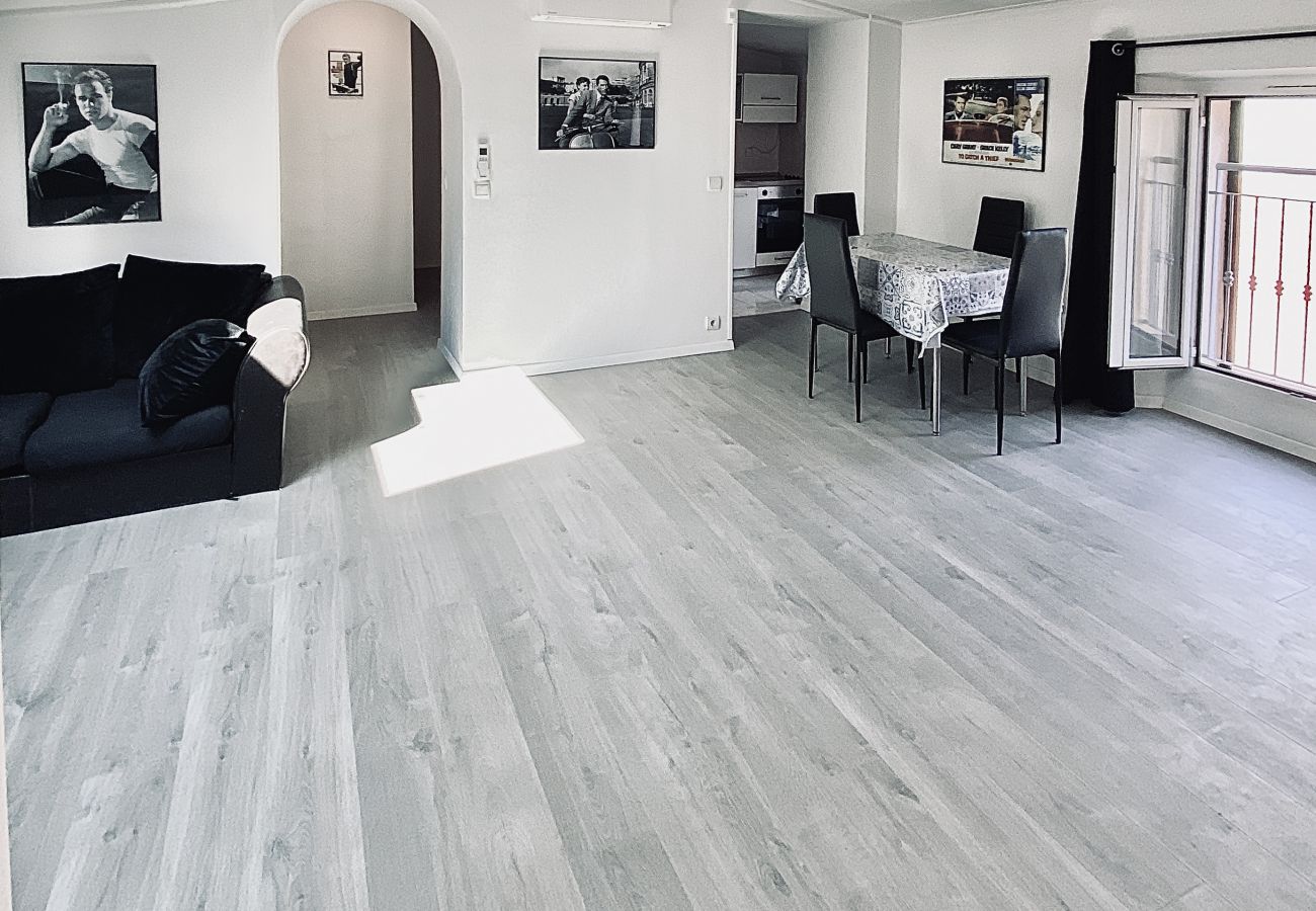 spacious and bright living room