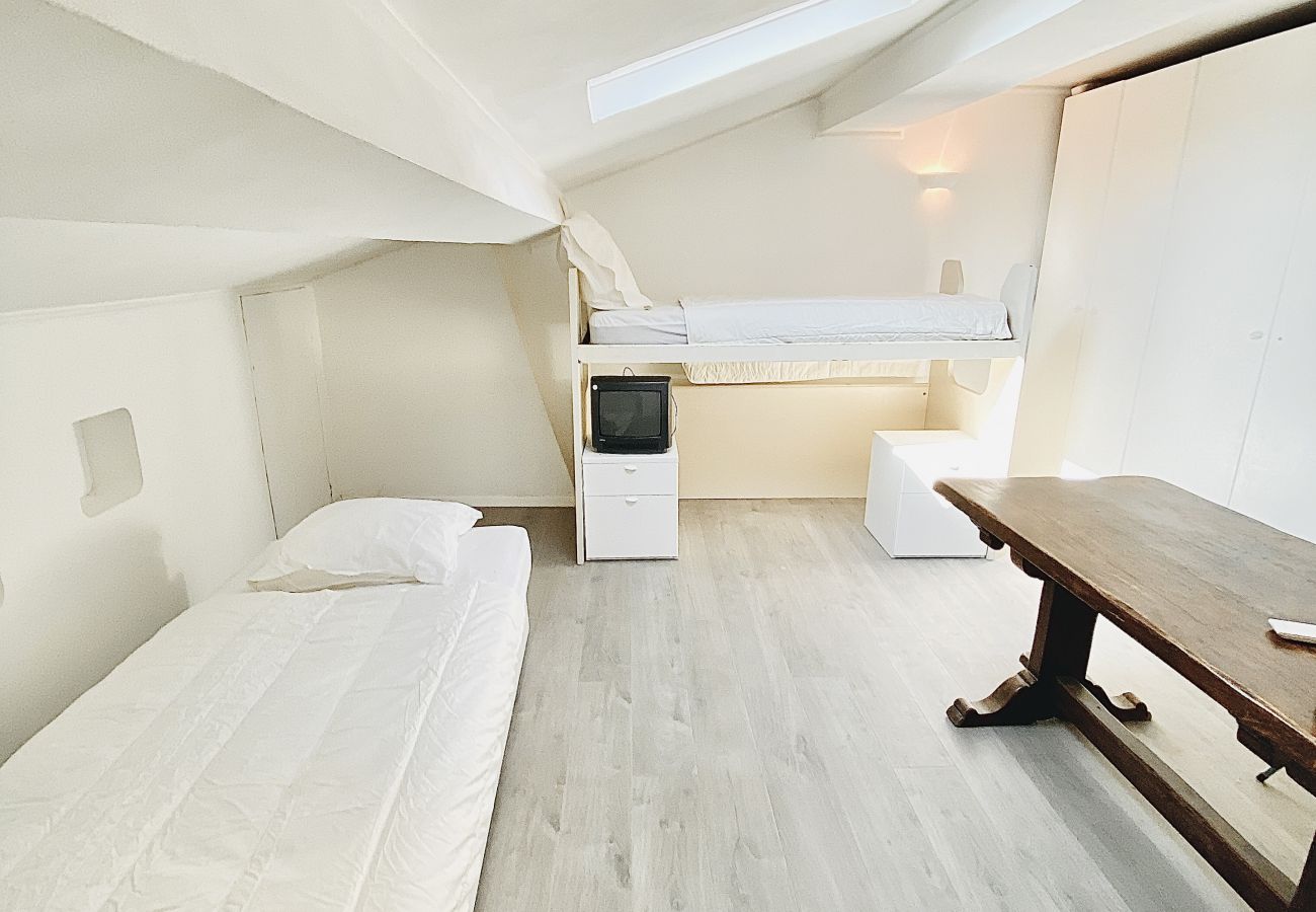 spacious and bright bedroom