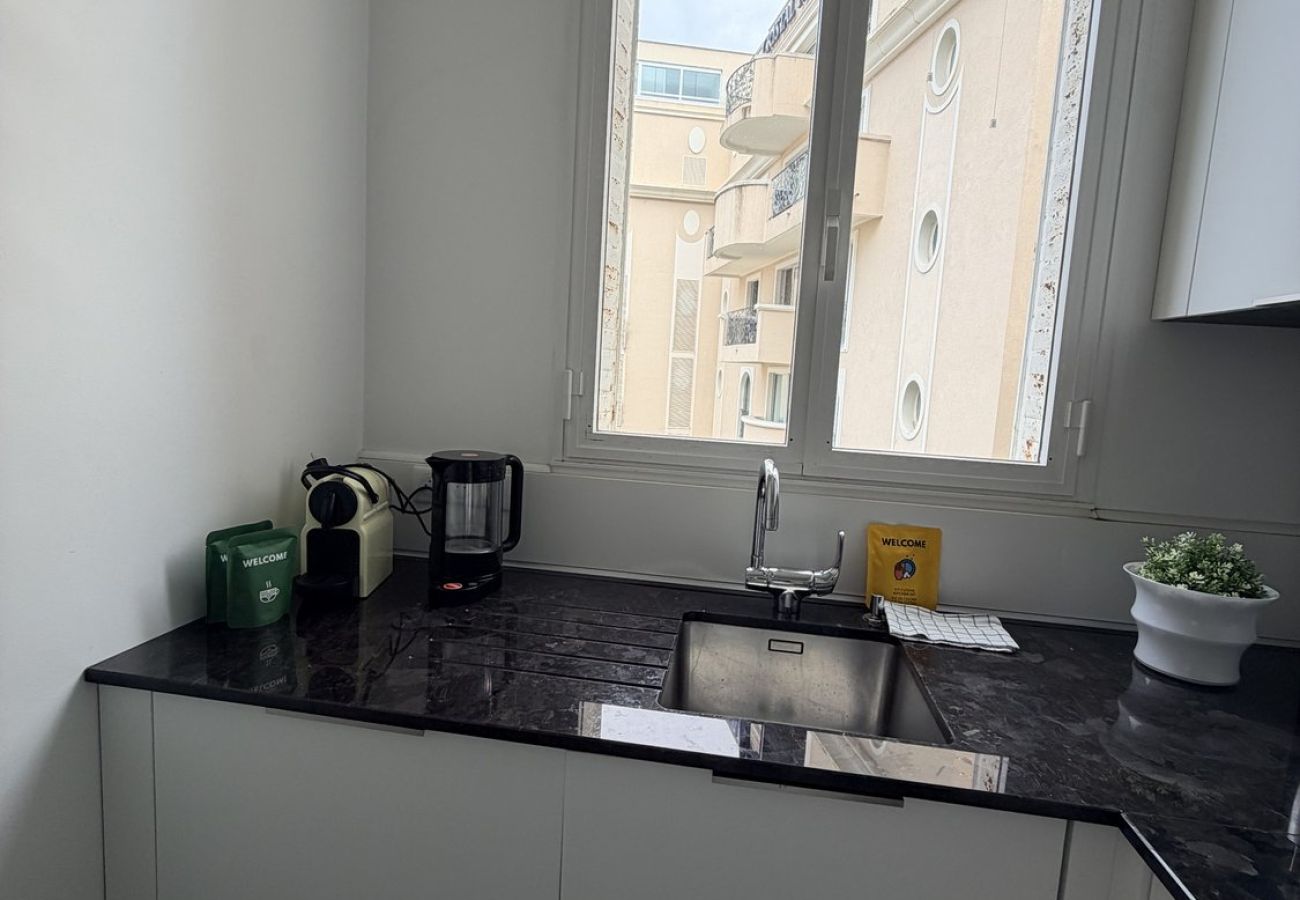 Apartment in Cannes - Riviera Design / Charmant appartement 2mn des plag