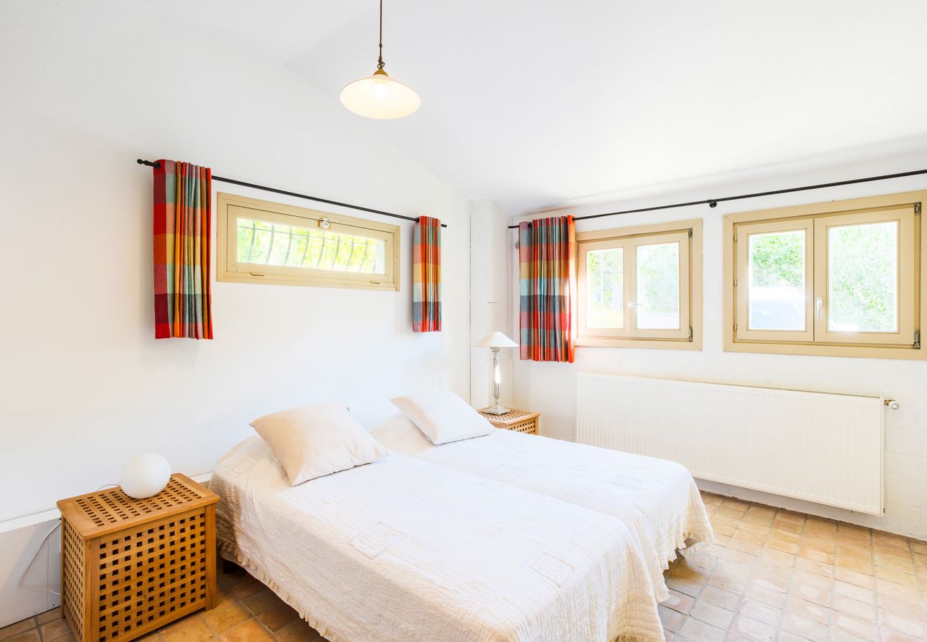 Villa in Roquefort-les-Pins - Villa Les Feuillets  VI4250 by Riviera Holiday Hom