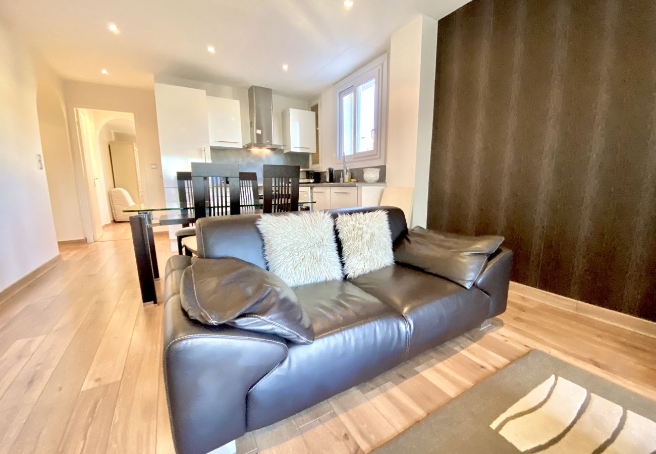 Apartment in Cannes - MES1112 Appartement immeuble sur Croisette