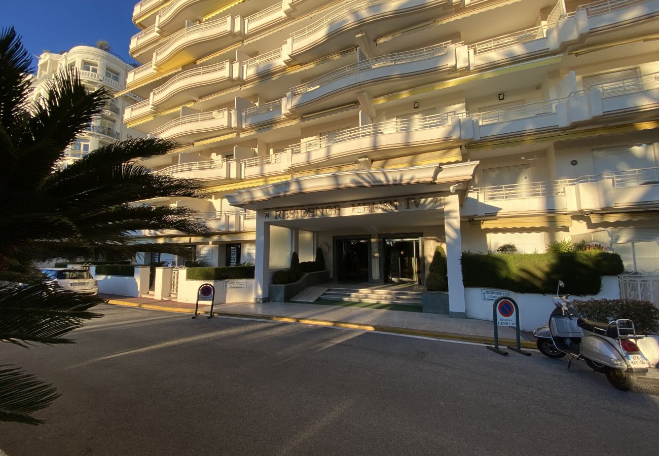 Apartment in Cannes - MES1112 Appartement immeuble sur Croisette