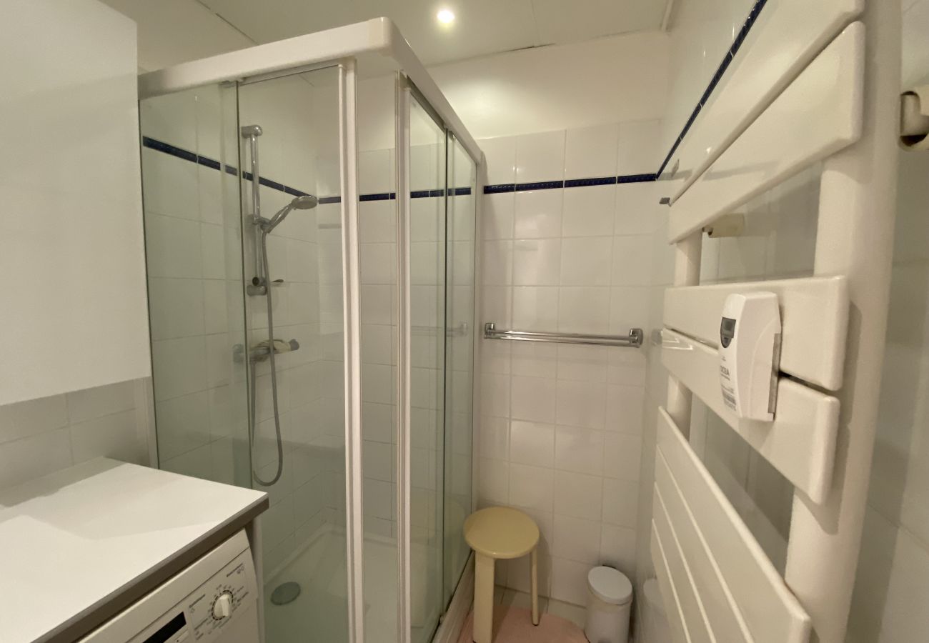 Apartment in Cannes - FON5581 / 2 pieces Terrasse Vue Mer/ GALLIA