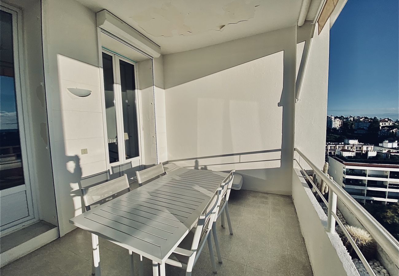 Apartment in Cannes - FON5581 / 2 pieces Terrasse Vue Mer/ GALLIA