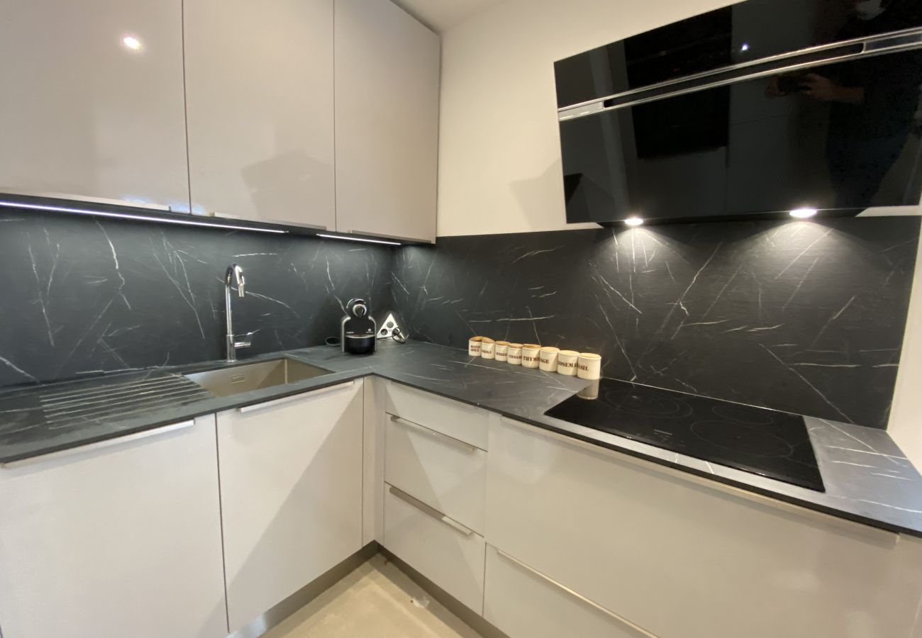 Apartment in Cannes - ANT1308 Central Plages Palais 4 rooms