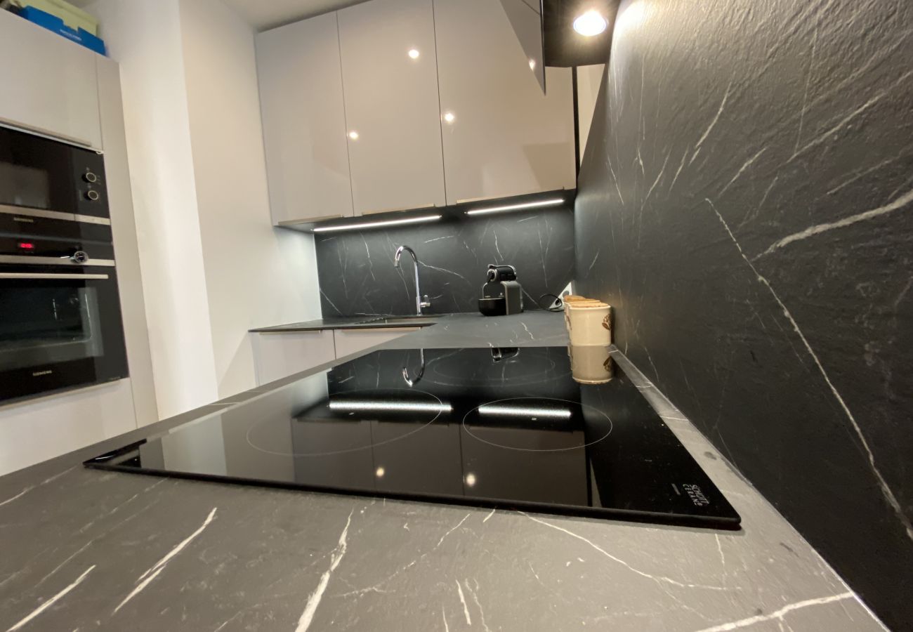 Apartment in Cannes - ANT1308 Central Plages Palais 4 rooms