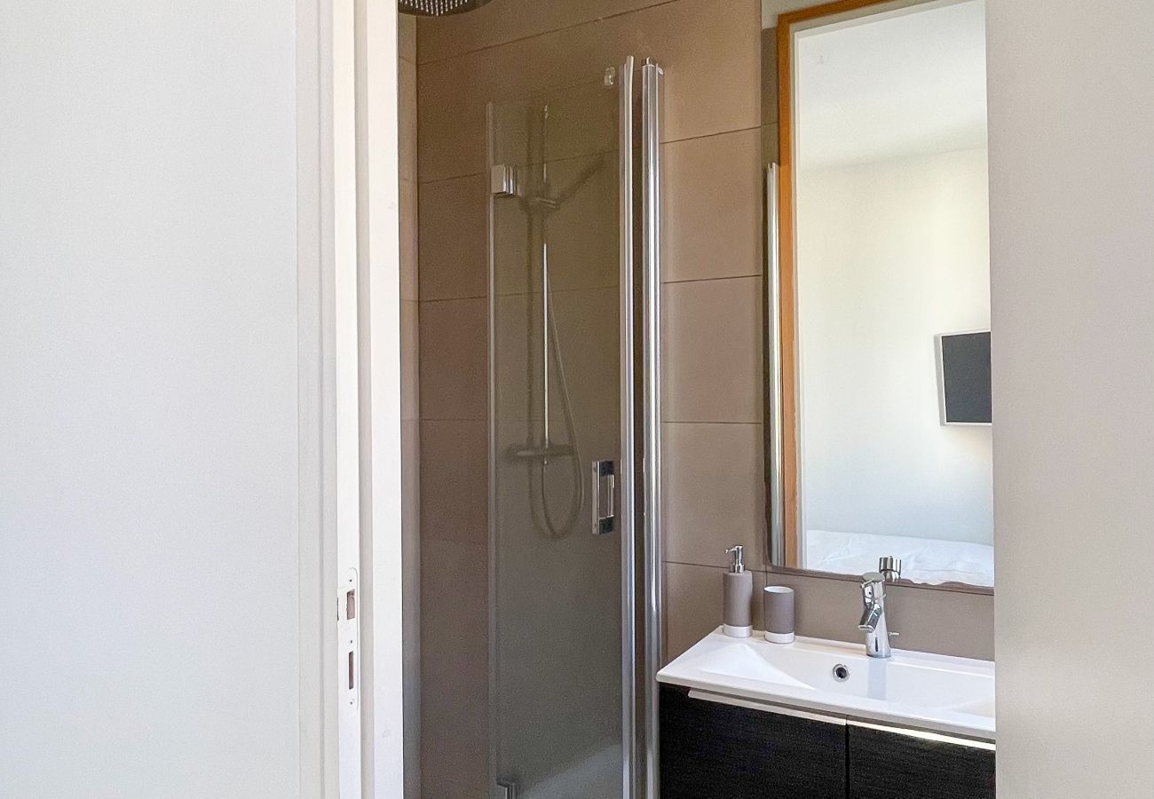 Apartment in Cannes - ARU117 / Remarquable 3 pièces central