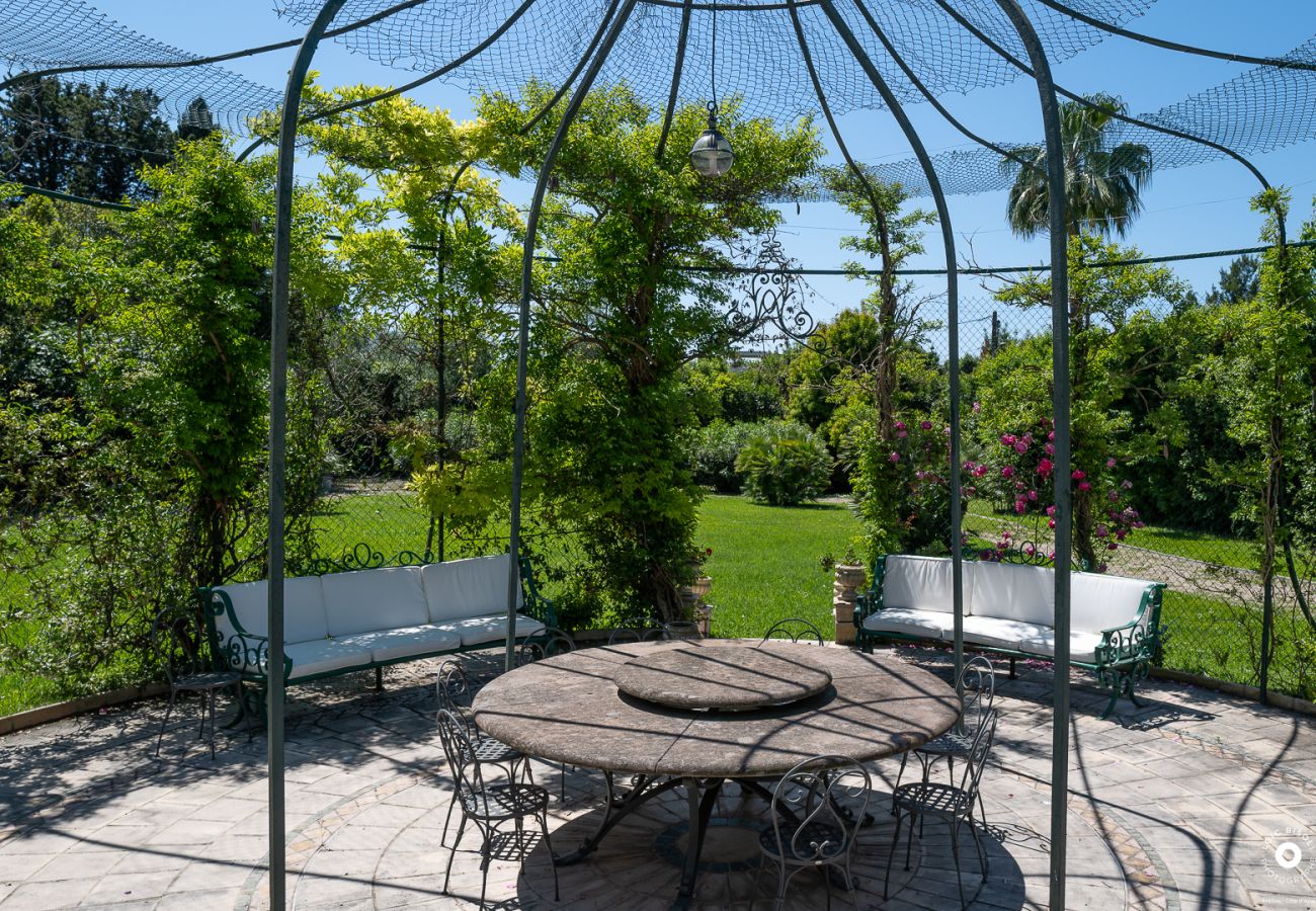 rental villa Côte d'Azur garden raised and peaceful