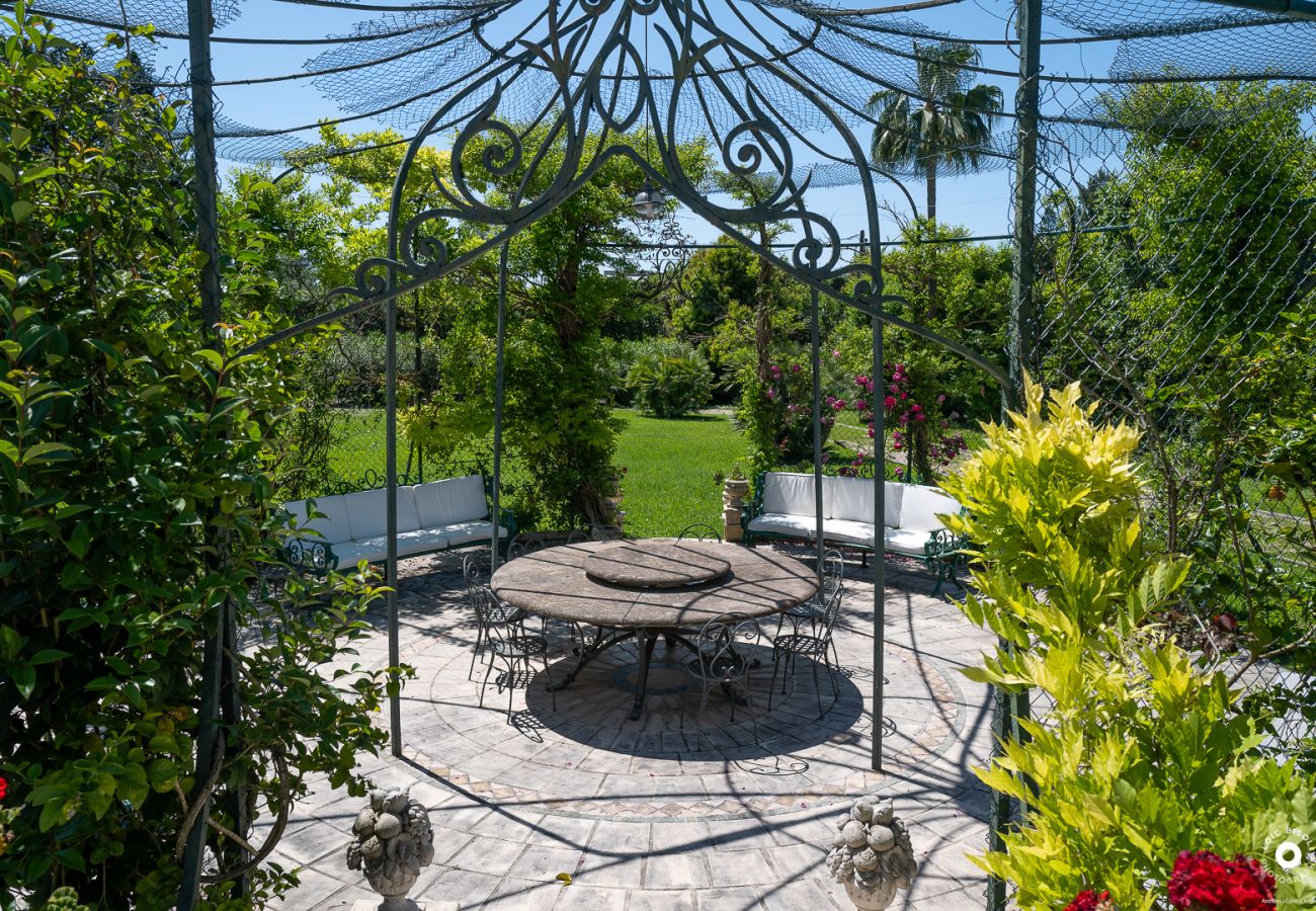 rental villa Côte d'Azur garden raised and peaceful