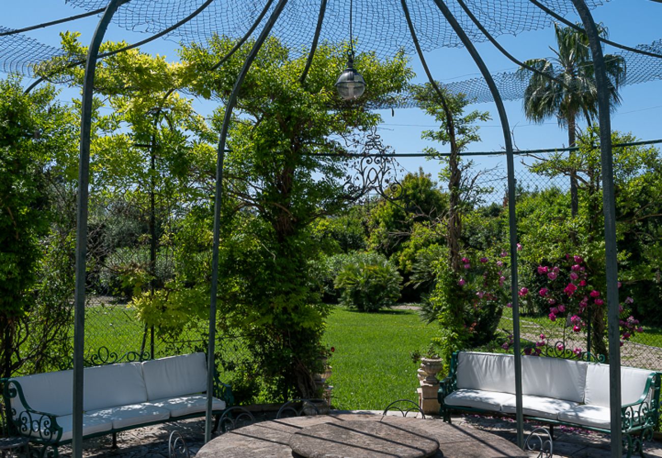 rental villa Côte d'Azur garden raised and peaceful
