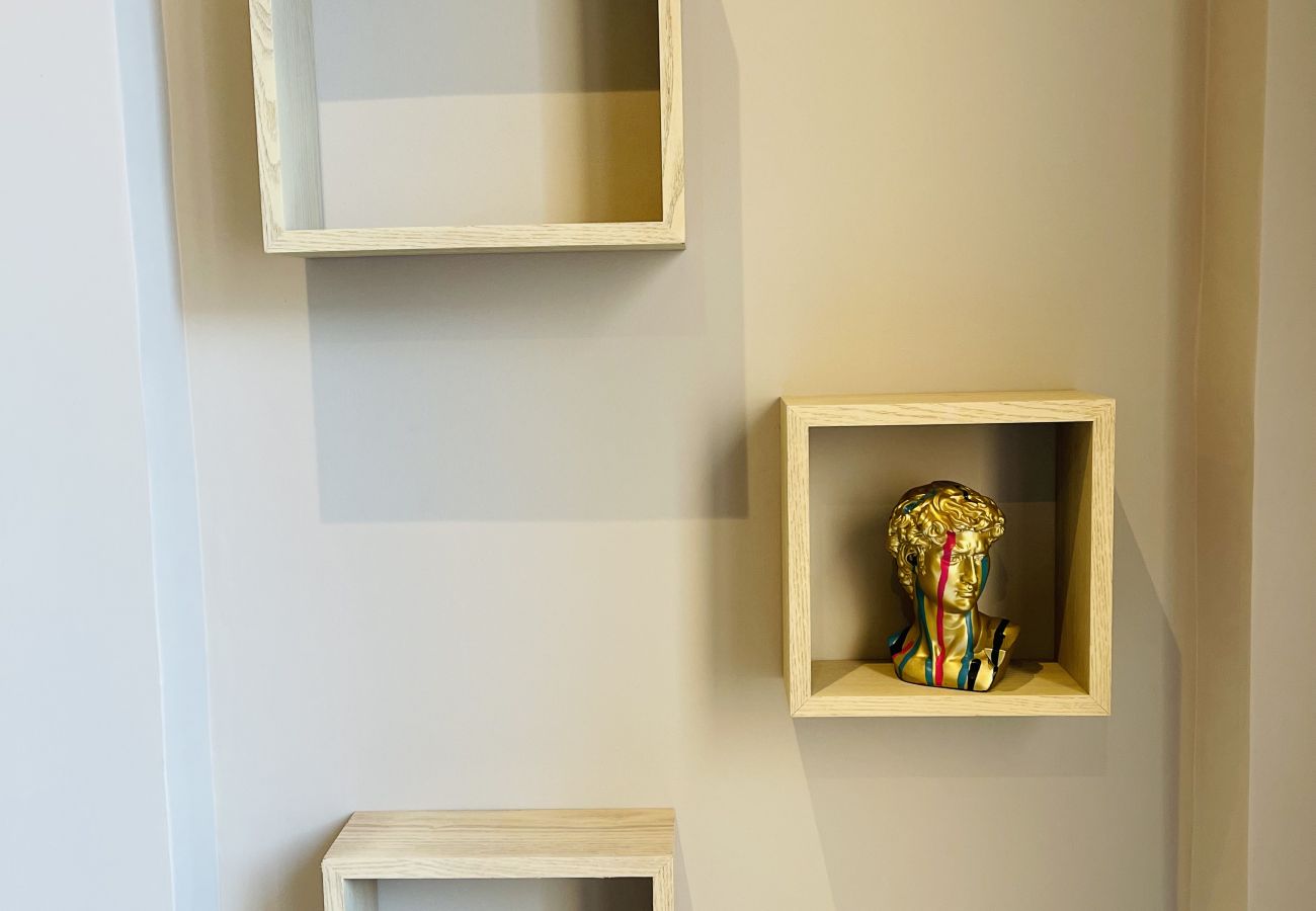 Studio in Cannes - ROH234 / Studio PALAIS MIRAMAR