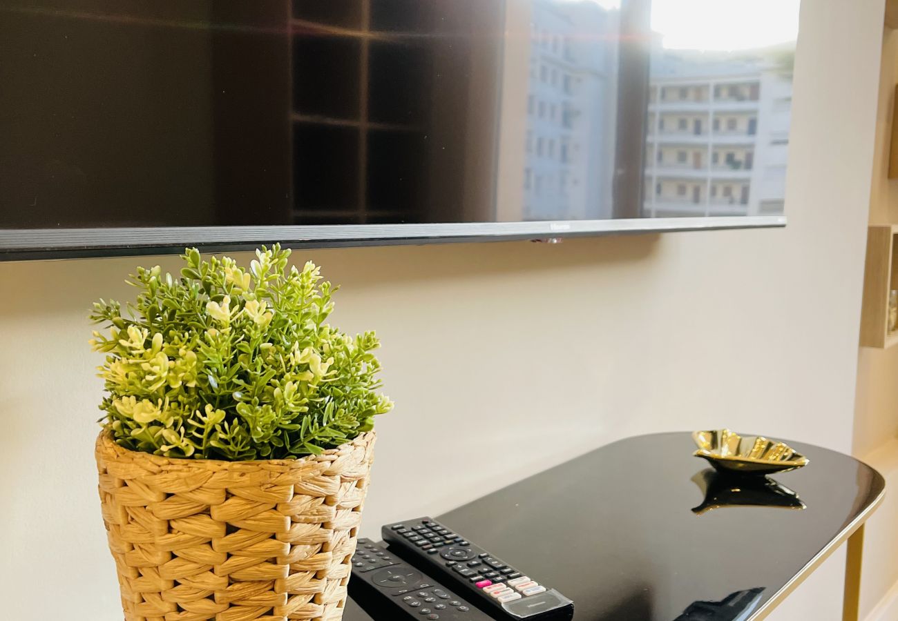 Studio in Cannes - ROH234 / Studio PALAIS MIRAMAR