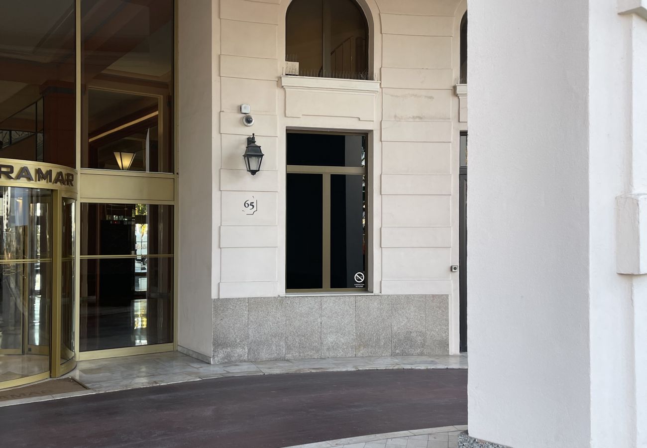 Studio in Cannes - ROH234 / Studio PALAIS MIRAMAR