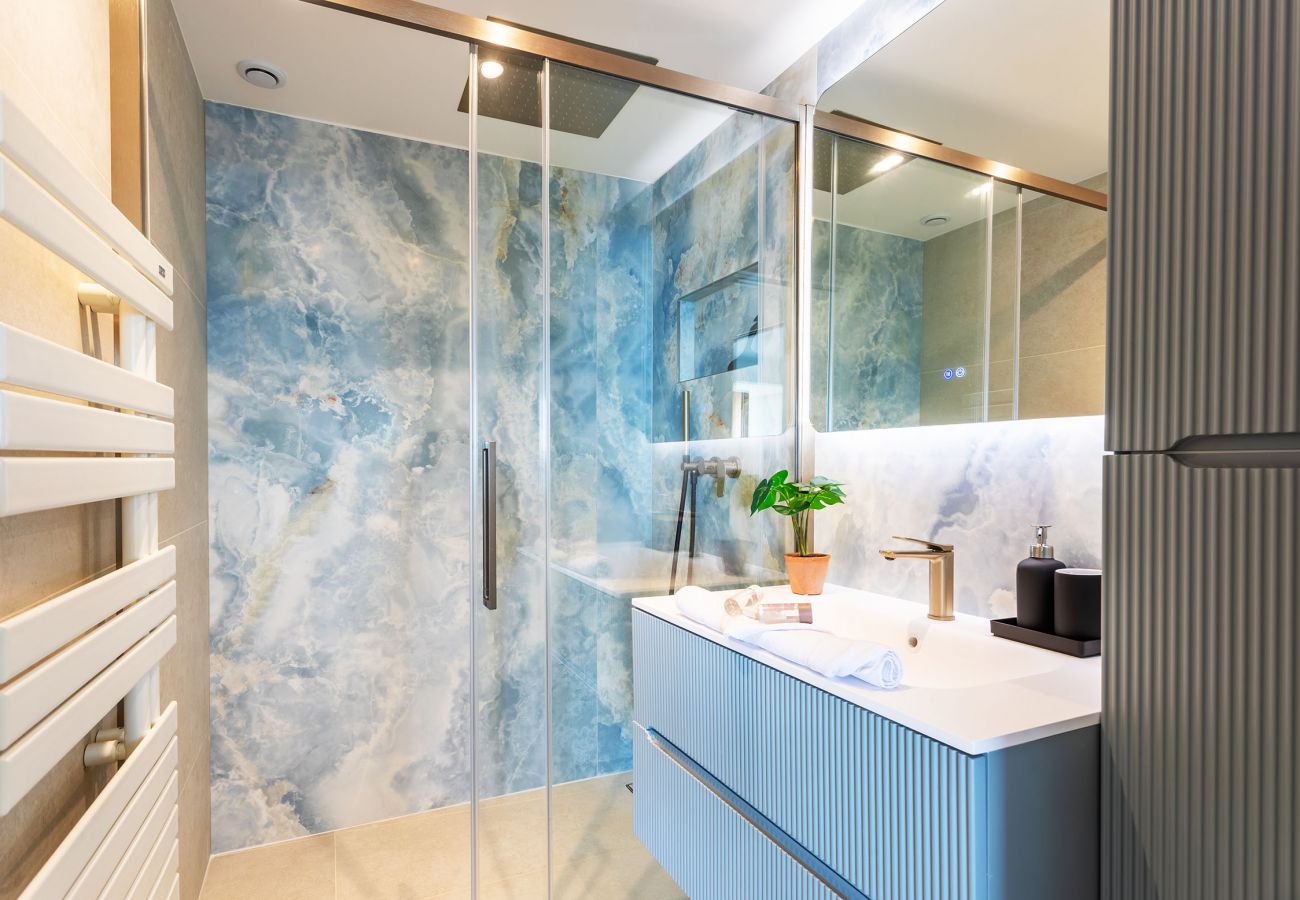 Apartment in Villefranche-sur-Mer - Agrianthe Palmiers AP4380 By Riviera Holiday Homes