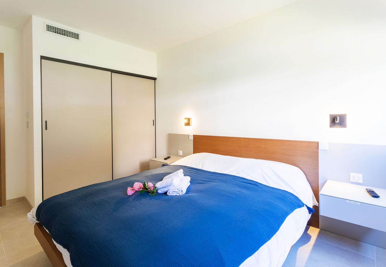 Apartment in Villefranche-sur-Mer - Agrianthe Palmiers AP4380 By Riviera Holiday Homes