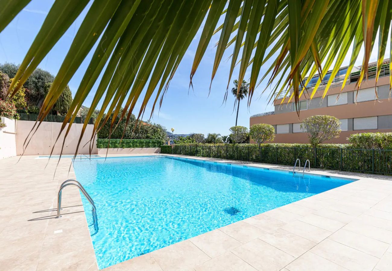 Apartment in Villefranche-sur-Mer - Agrianthe Palmiers AP4380 By Riviera Holiday Homes