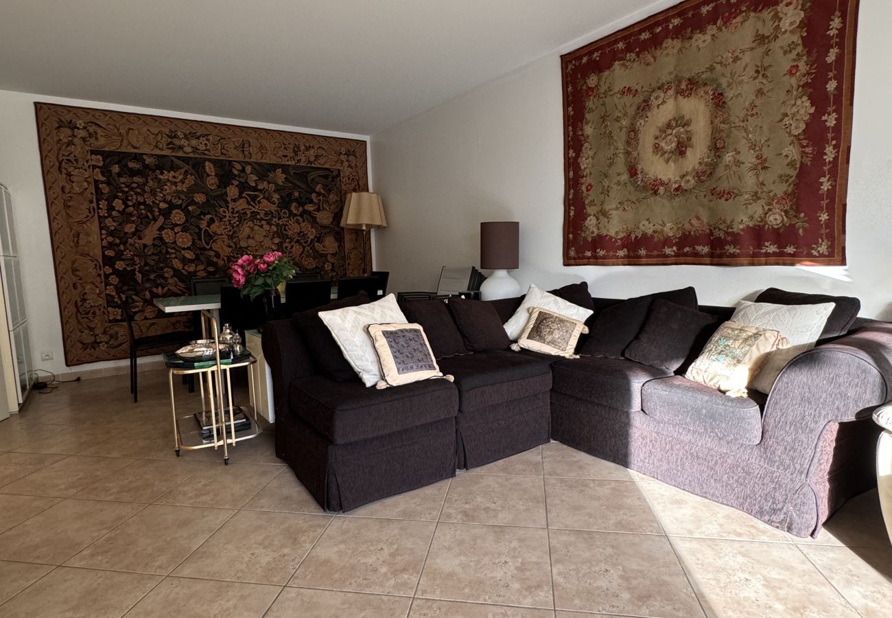 Apartment in Cannes - GIA347 / Superbe appartement proche du centre