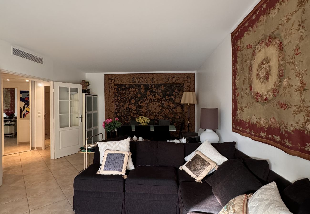 Apartment in Cannes - GIA347 / Superbe appartement proche du centre