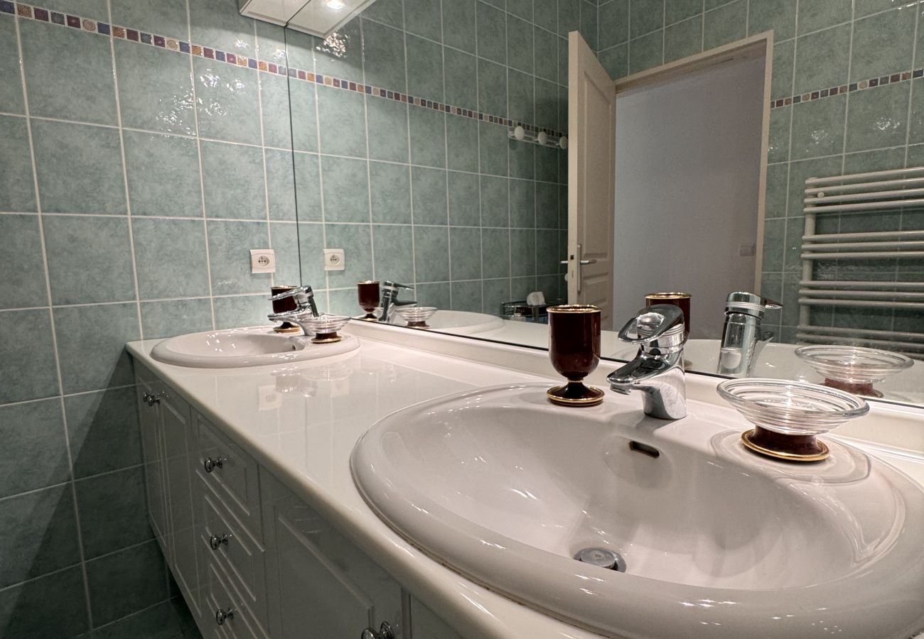 Apartment in Cannes - GIA347 / Superbe appartement proche du centre