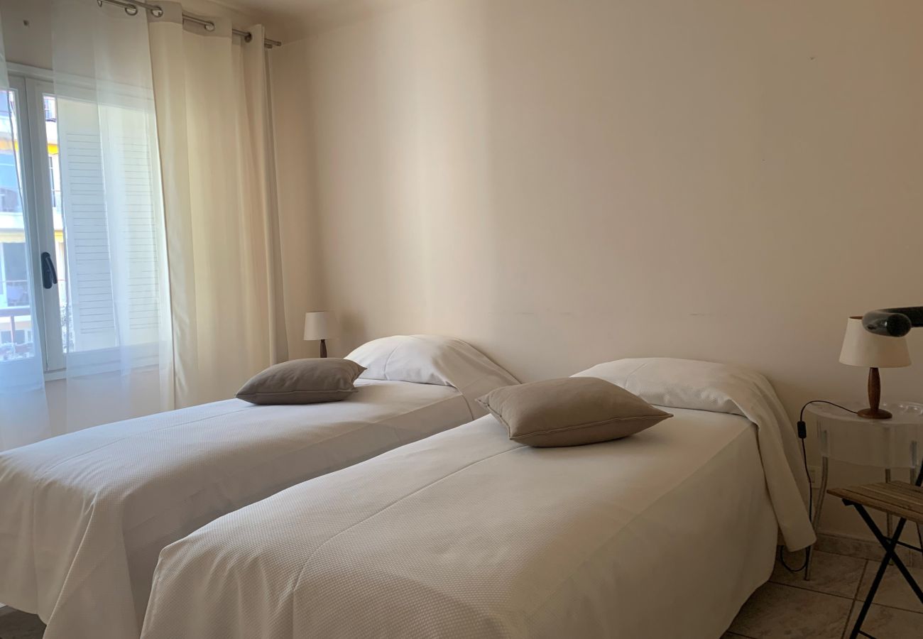 Apartment in Cannes - SIM1283 Proche mer apt familial