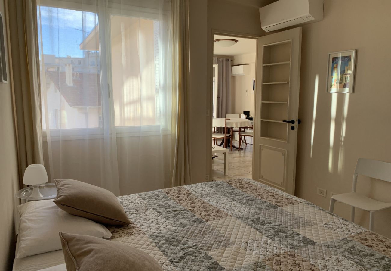 Apartment in Cannes - SIM1283 Proche mer apt familial
