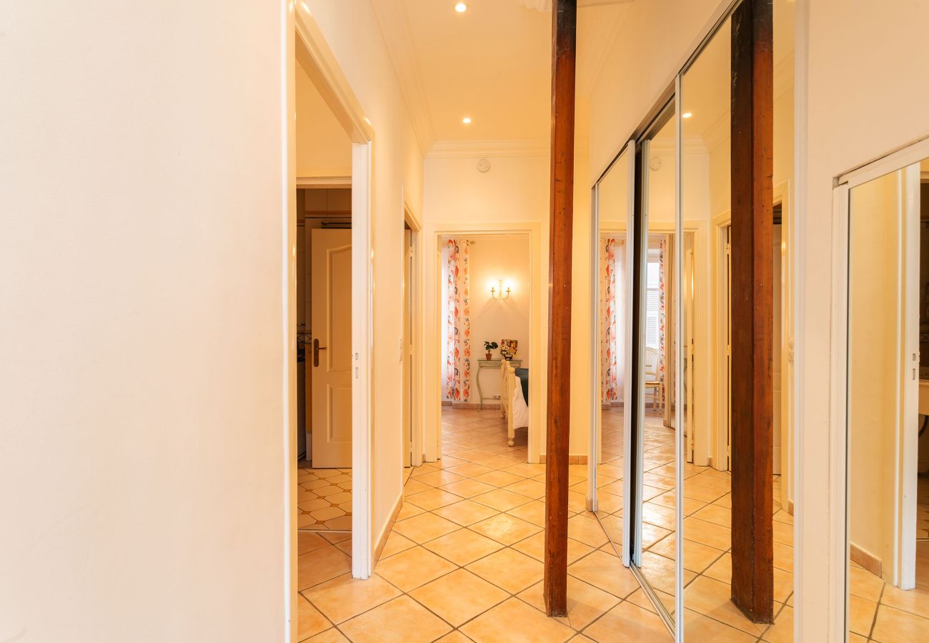 Apartment in Villefranche-sur-Mer - VOLTI ON THE BAY AP4386 By Riviera Holiday Homes