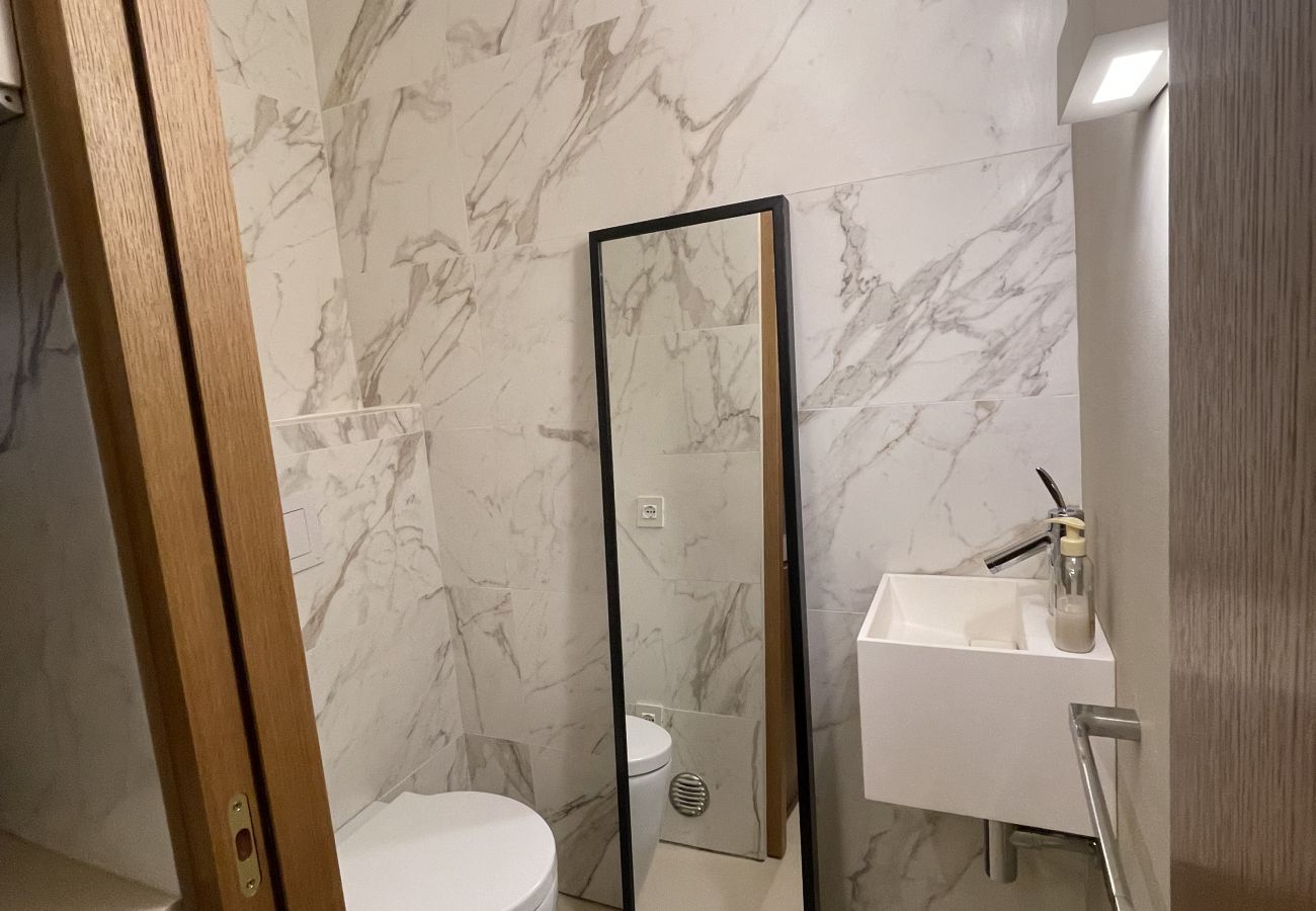 Studio in Cannes - SAN891 / Studio design