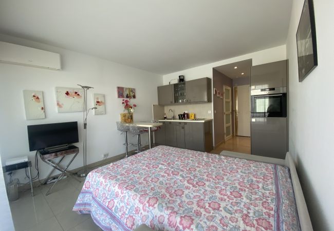 Studio in Cannes - FAR402 / Joli studio centre Croisette Palais