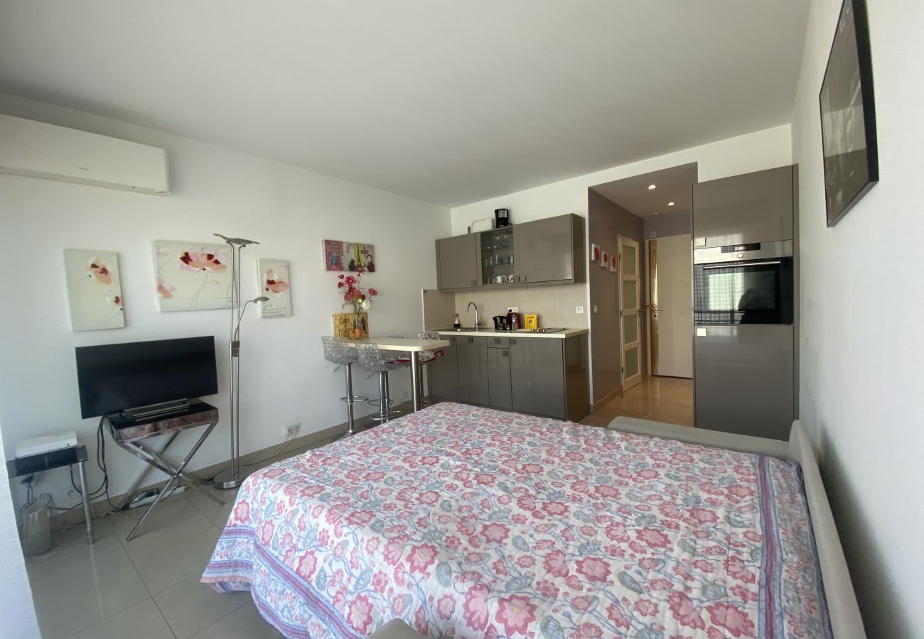 Studio in Cannes - FAR402 / Joli studio centre Croisette Palais