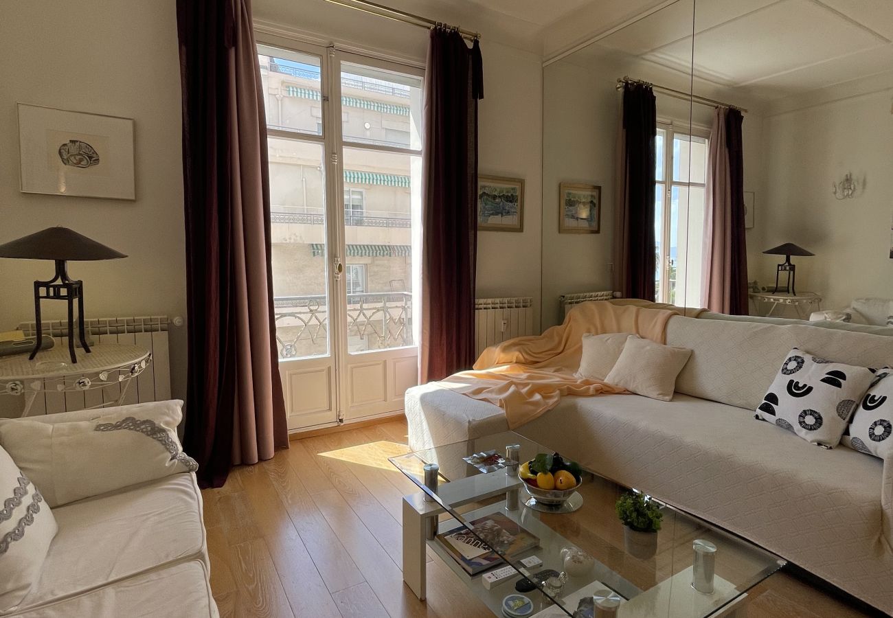 Studio in Cannes - GUN132 / PALAIS MIRAMAR