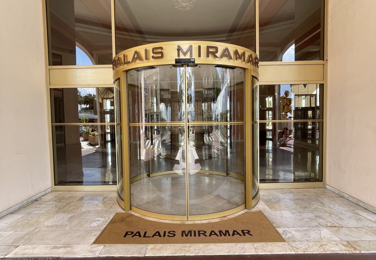 Studio in Cannes - GUN132 / PALAIS MIRAMAR