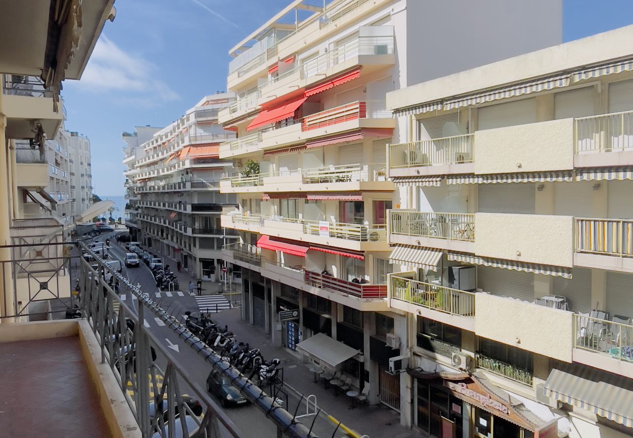 Apartment in Cannes - LE MAUBOURG