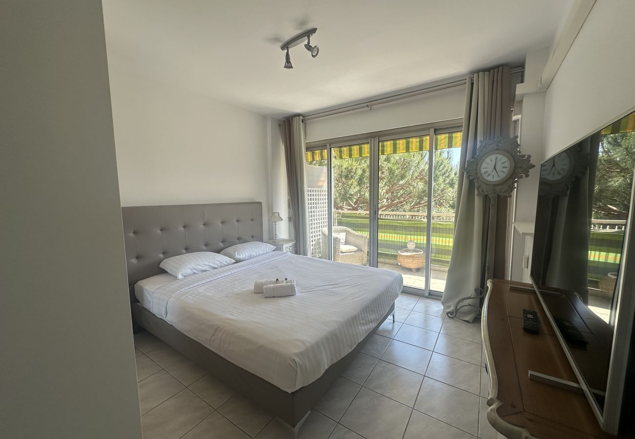 Apartment in Cannes - sk ASCOT, deux chambres proche mer