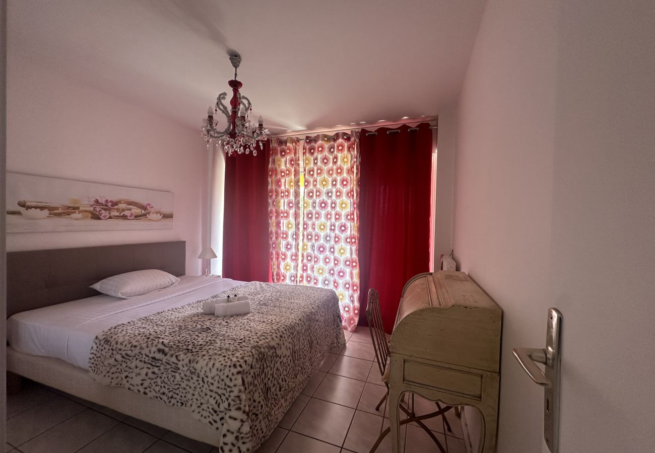 Apartment in Cannes - sk ASCOT, deux chambres proche mer