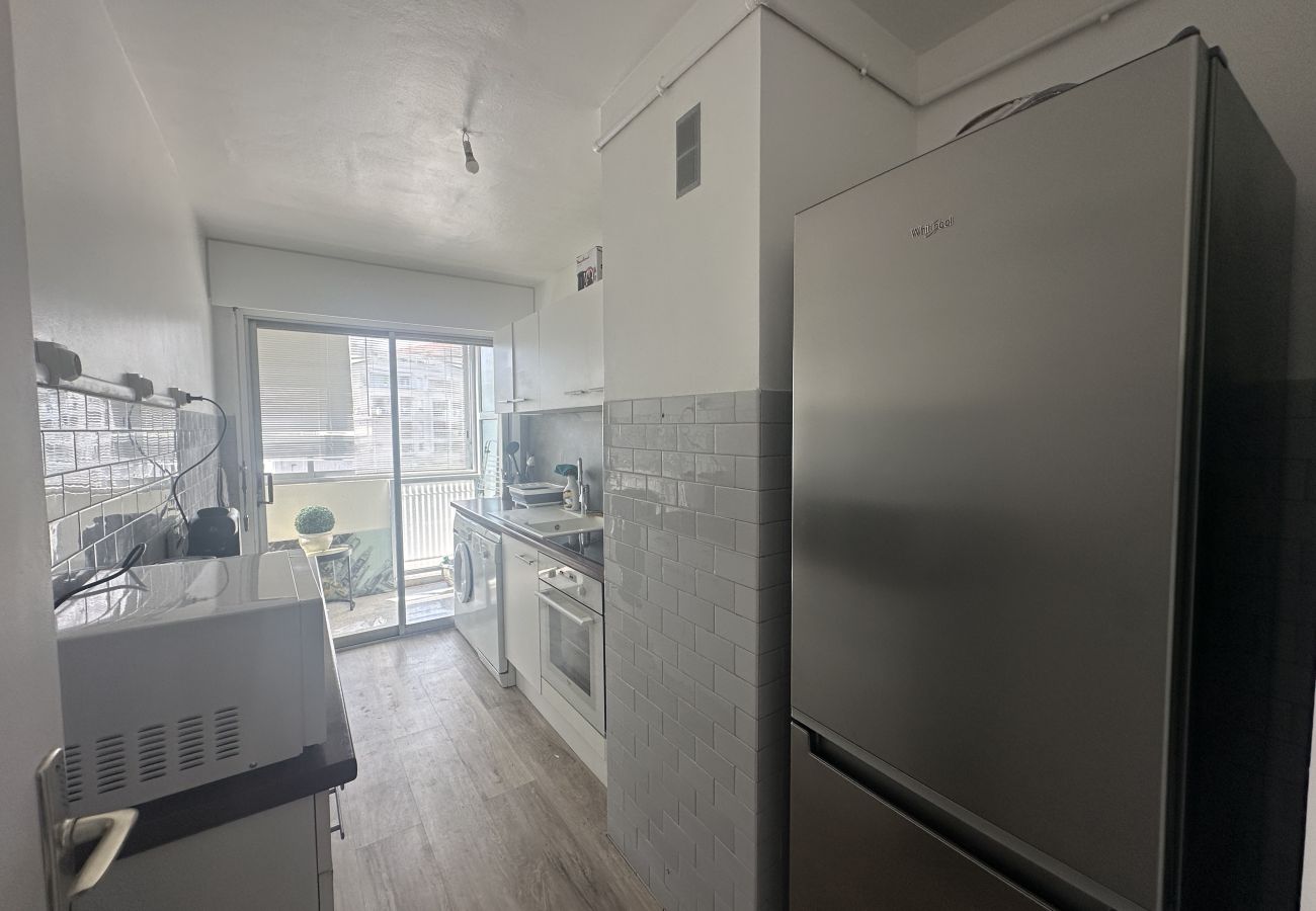 Apartment in Cannes - sk ASCOT, deux chambres proche mer