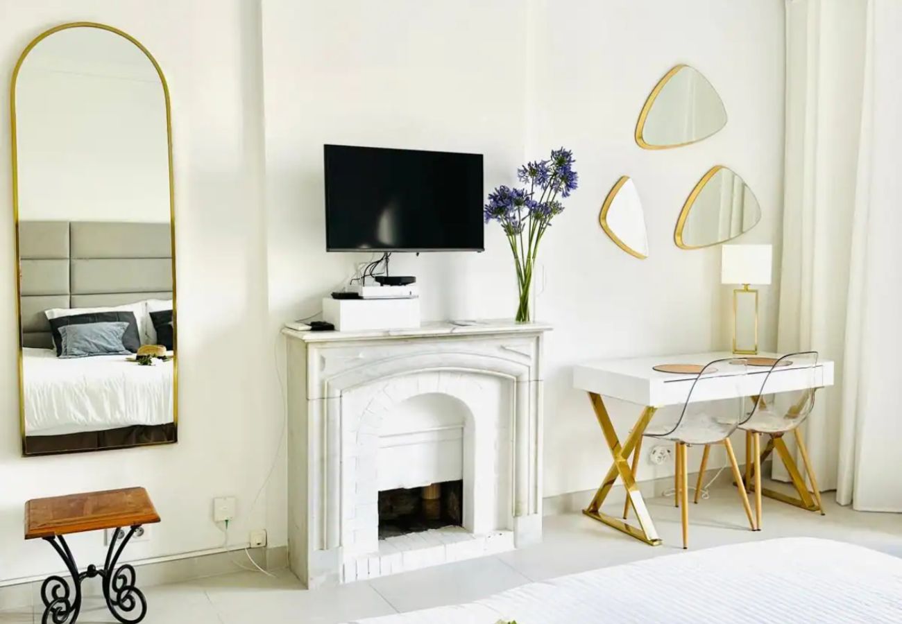 Studio in Cannes - KIRMIR343 / deluxe studio croisette