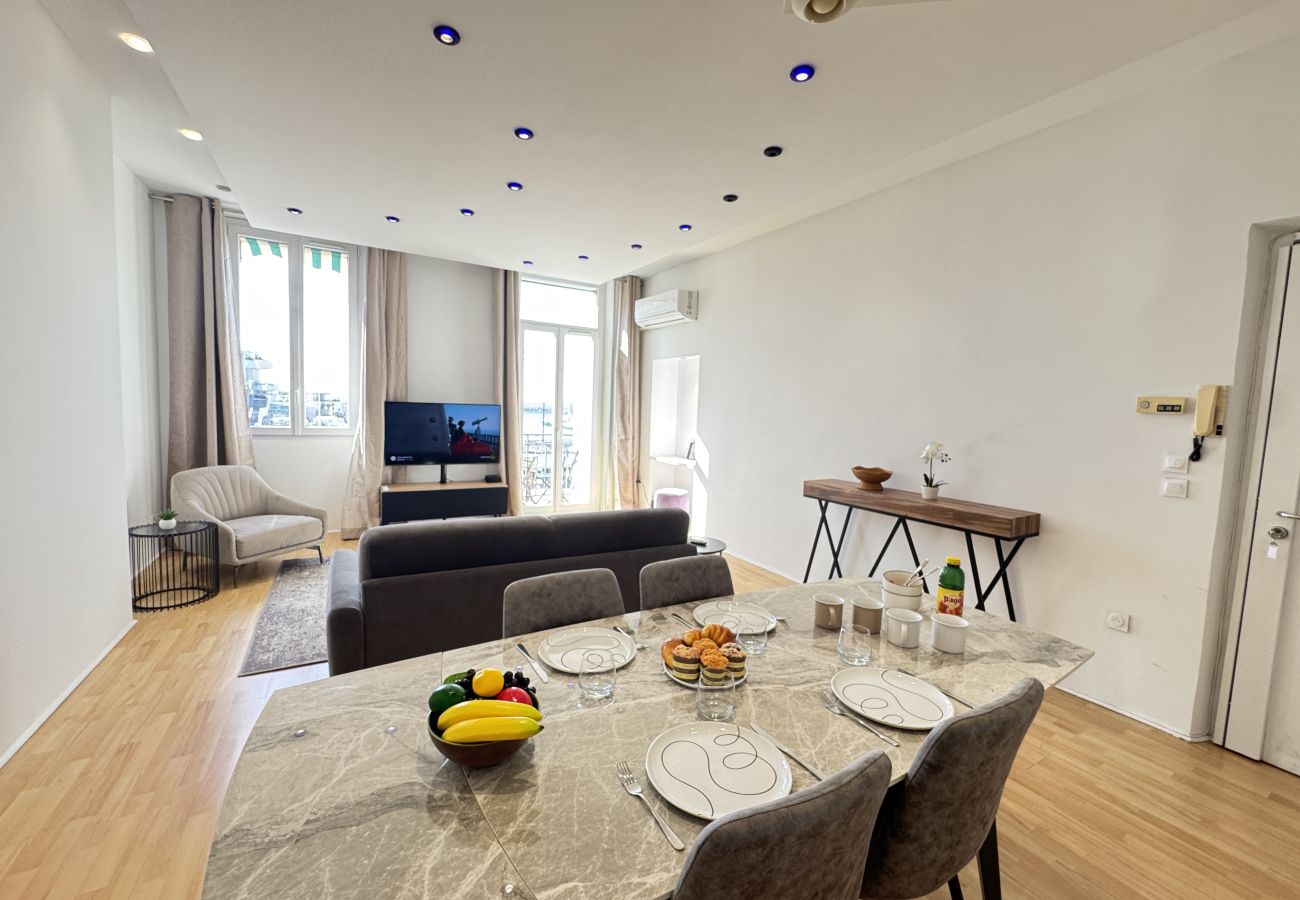 Apartment in Cannes - villa Carmela / charmante suite vue mer