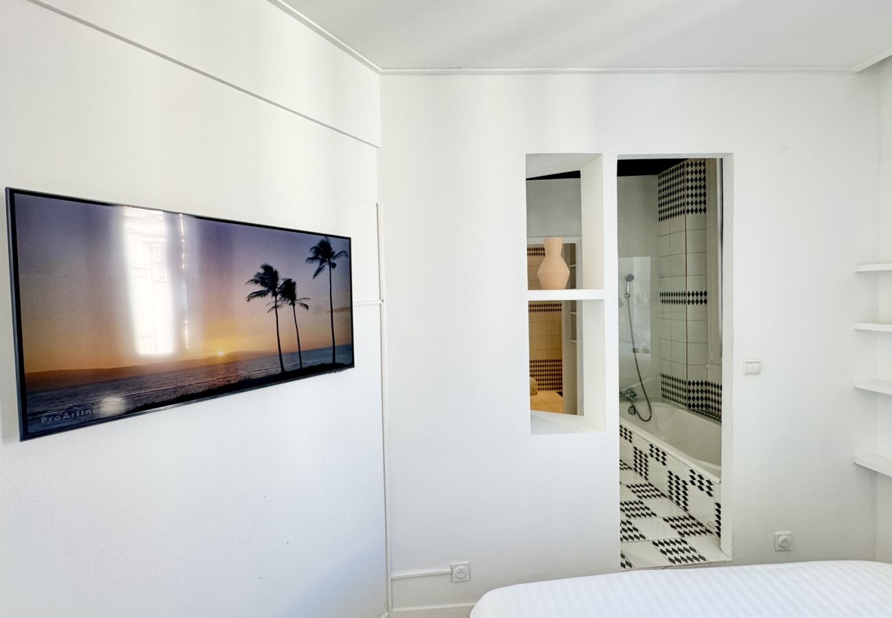 Apartment in Cannes - villa Carmela / charmante suite vue mer