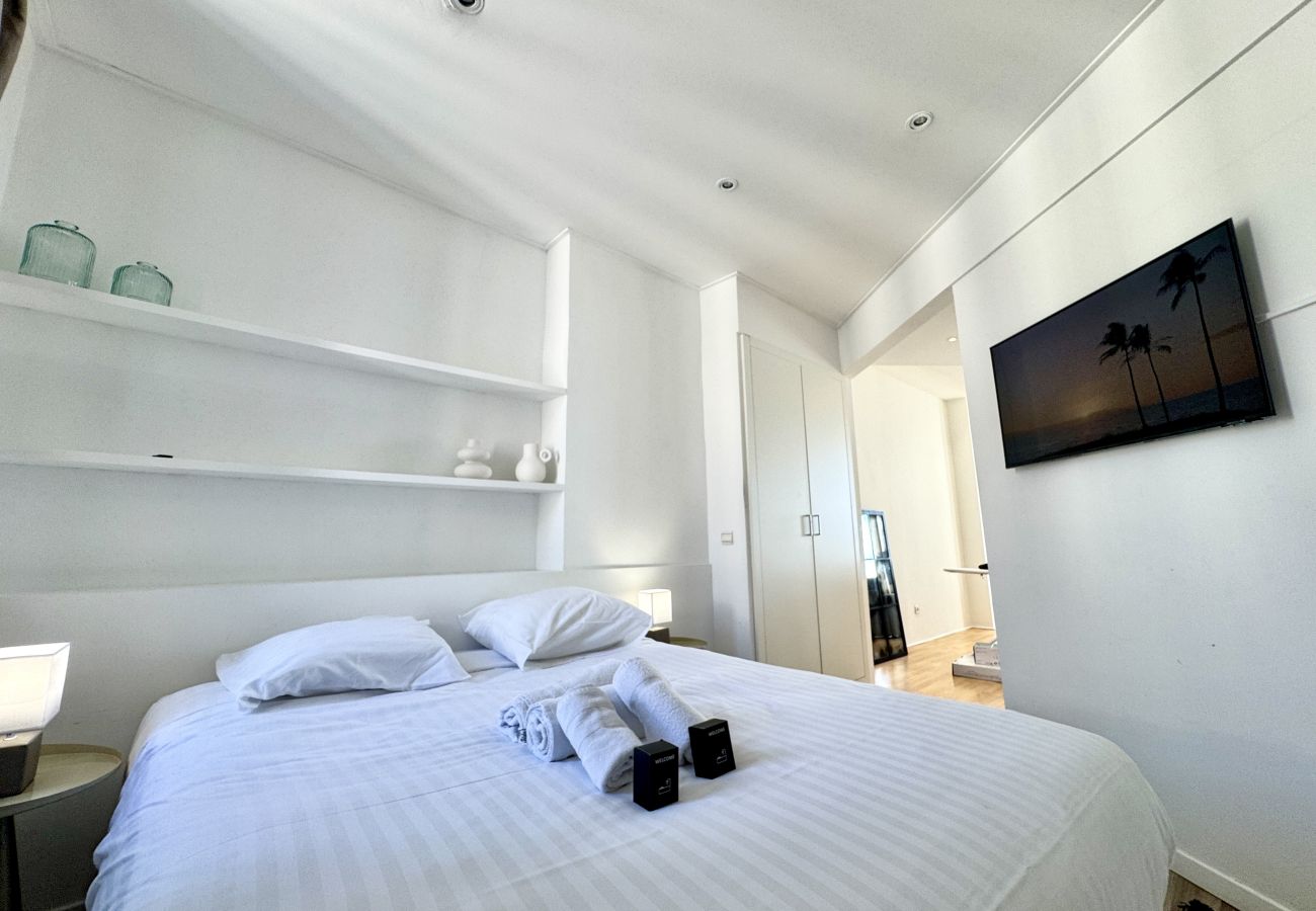 Apartment in Cannes - villa Carmela / charmante suite vue mer