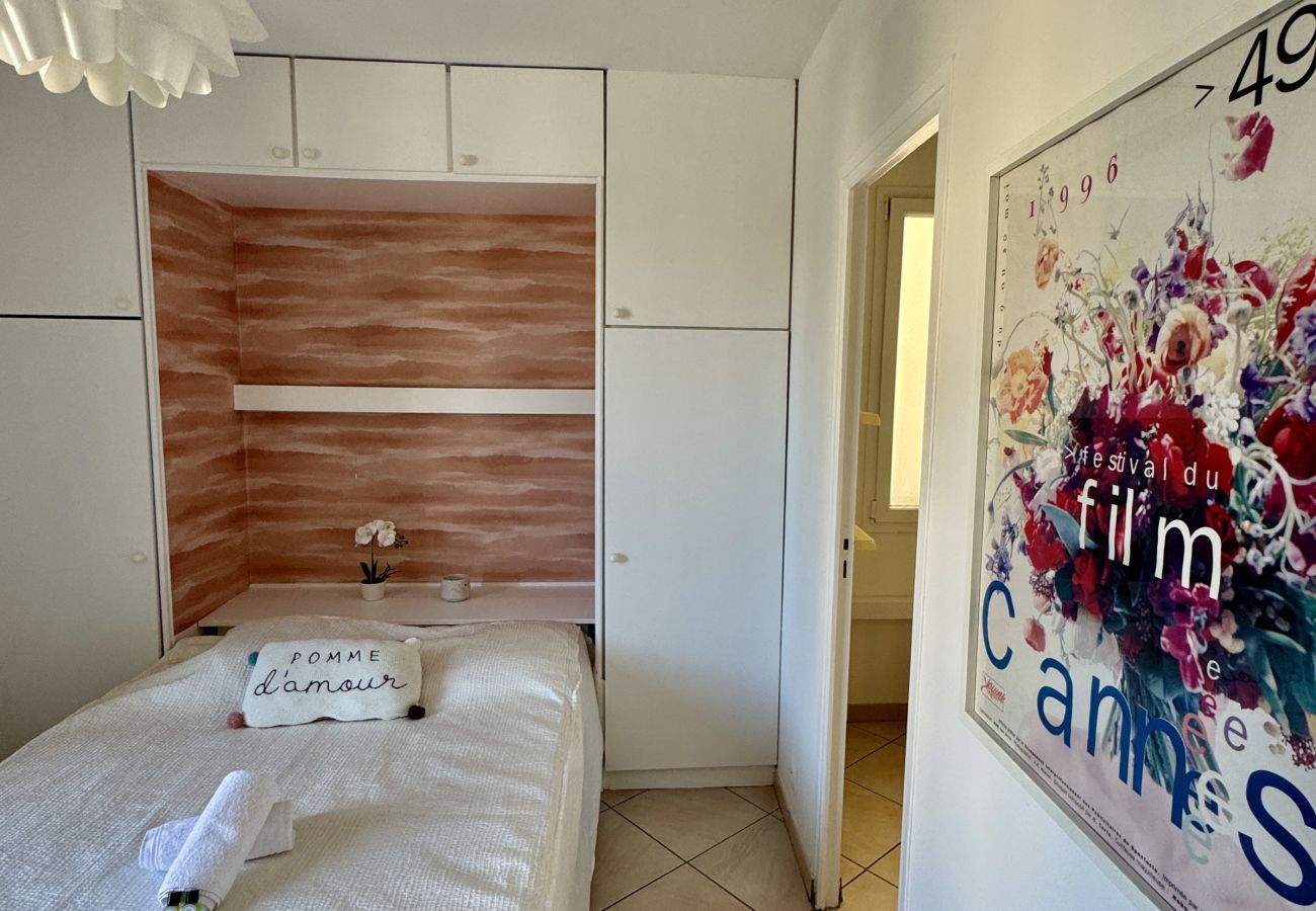 bright and quiet bedroom