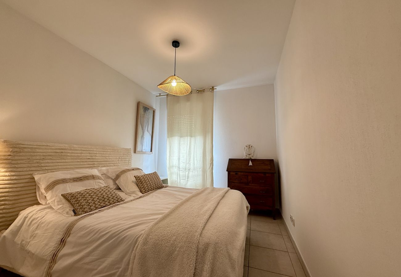 Apartment in Cannes-la-Bocca - DAPHNE