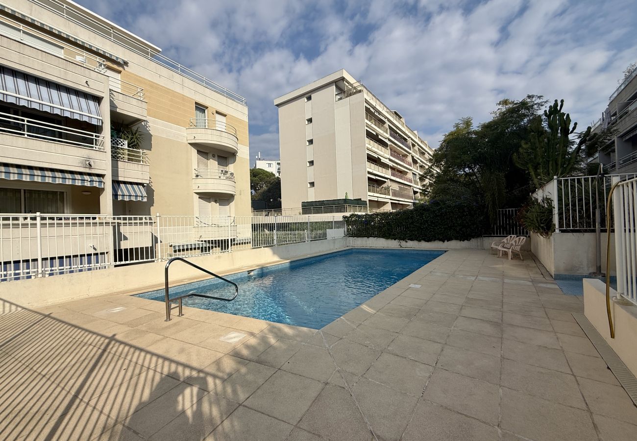 Apartment in Cannes-la-Bocca - DAPHNE