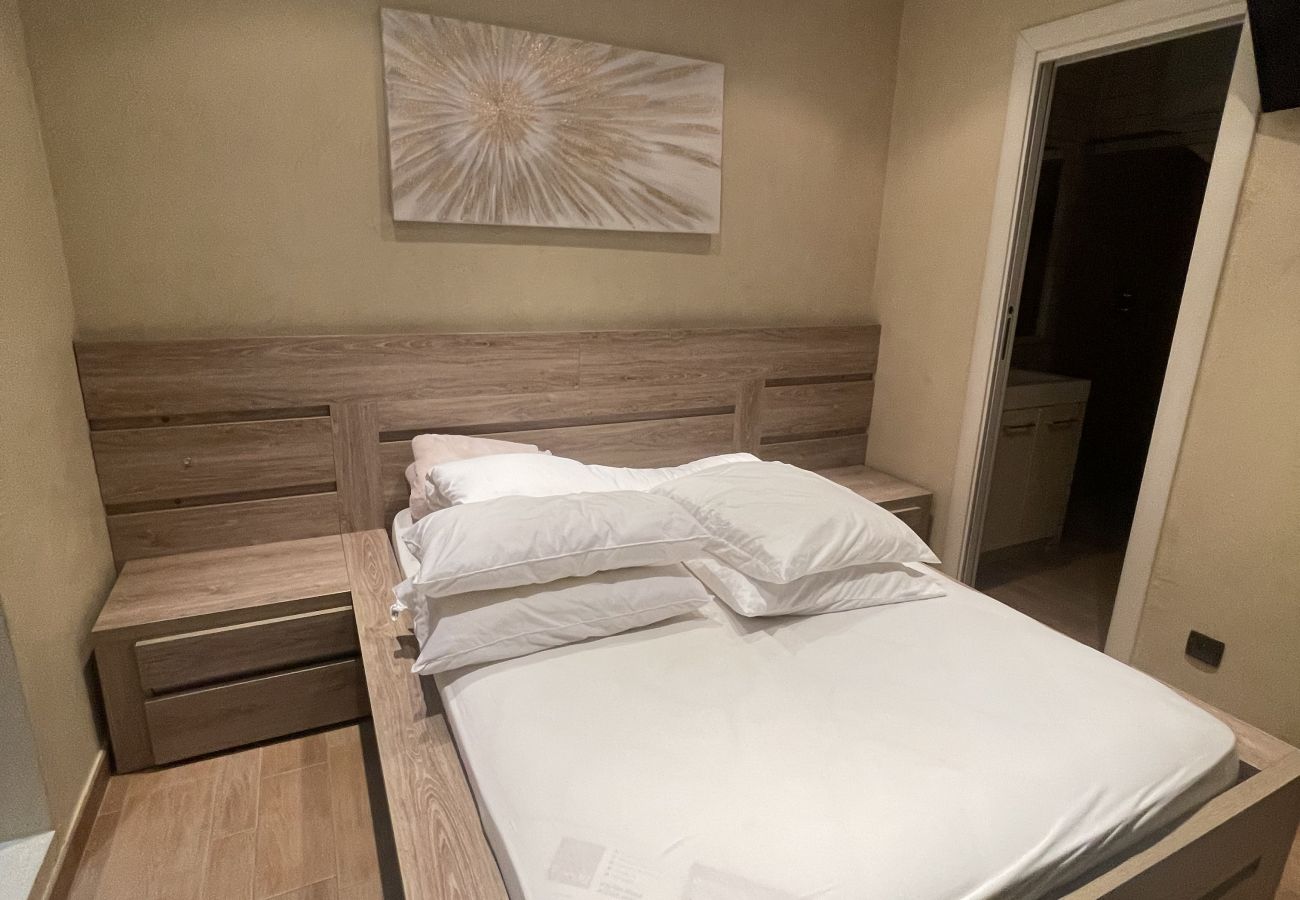 Apartment in Cannes - MEY41 / Meynadier